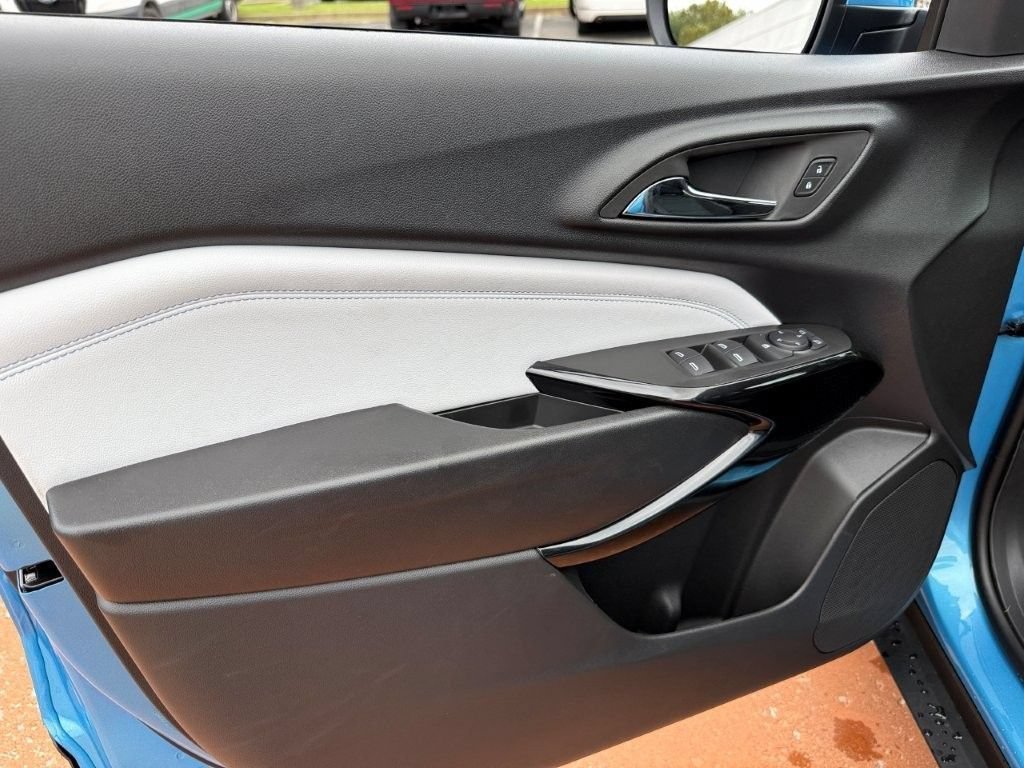 2026 Chevrolet Trax LT - Photo 8