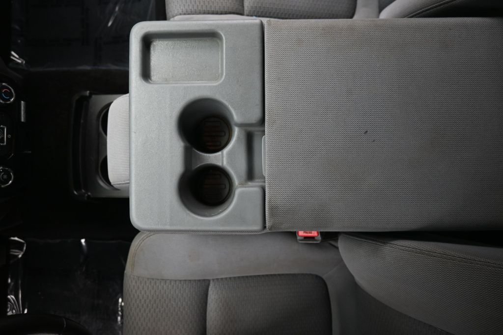 Used 2013  Ford XLT image 16