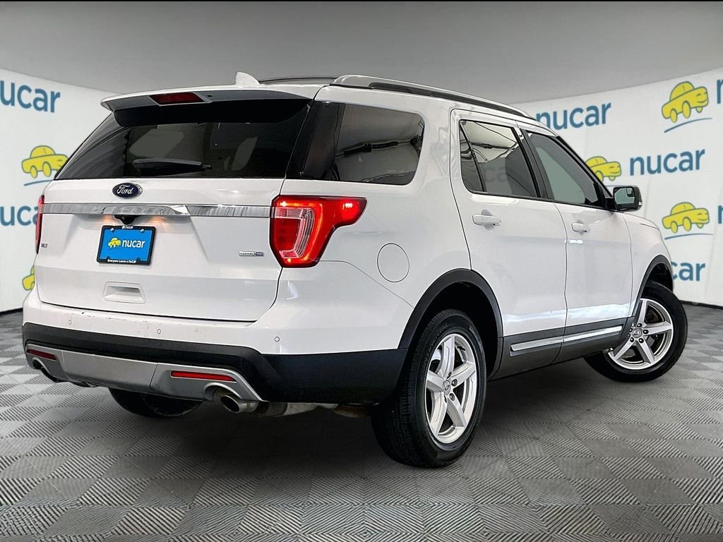 Used 2016 Oxford White Ford XLT image 6
