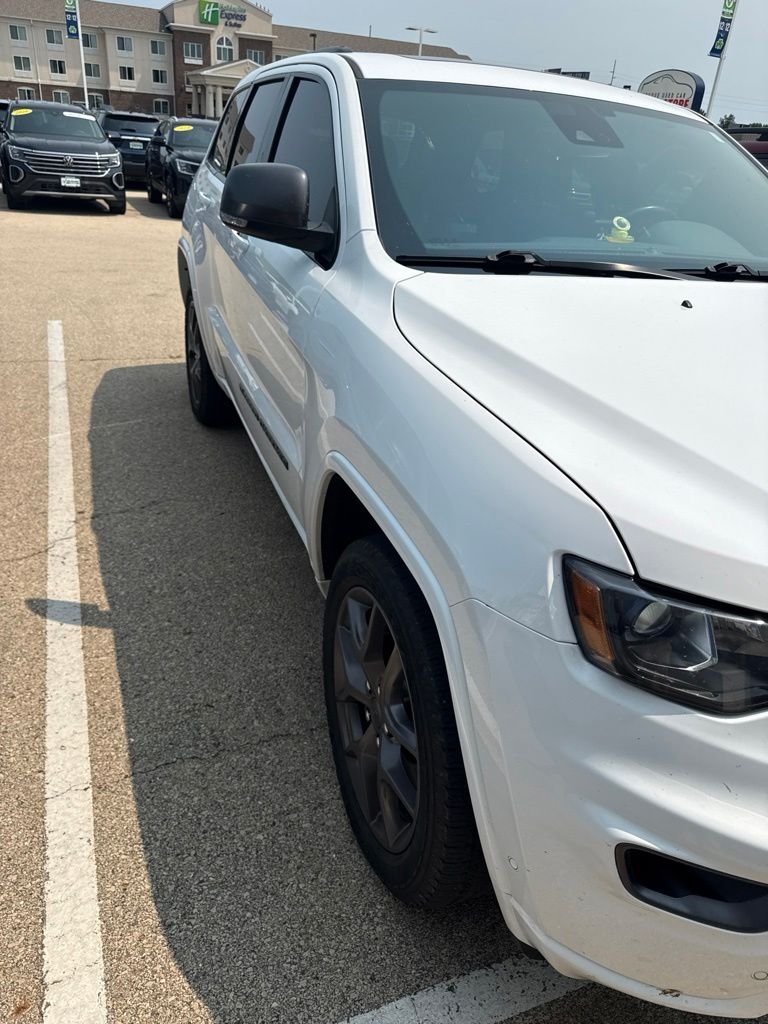 Used 2021 White Jeep Limited image 2