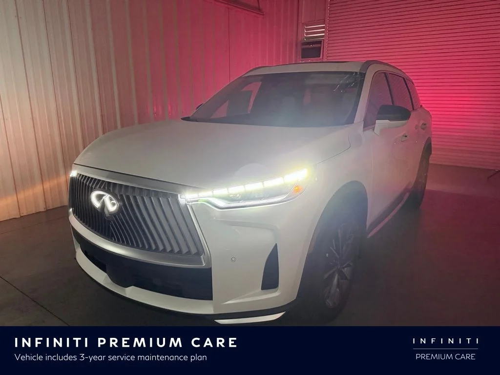 New 2026 RADIANT WHITE INFINITI Luxe FWD image 8