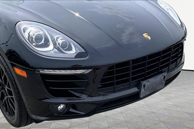Used 2018 Black Porsche Base image 30