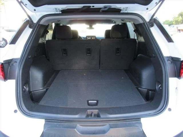 Used 2024 White Chevrolet LT image 30