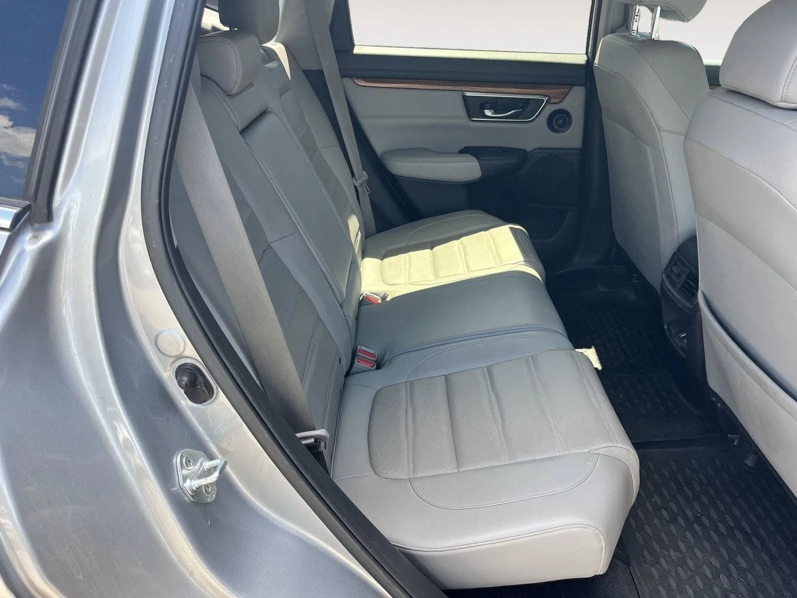 Used 2019 Lunar Silver Metallic Honda EX-L image 19