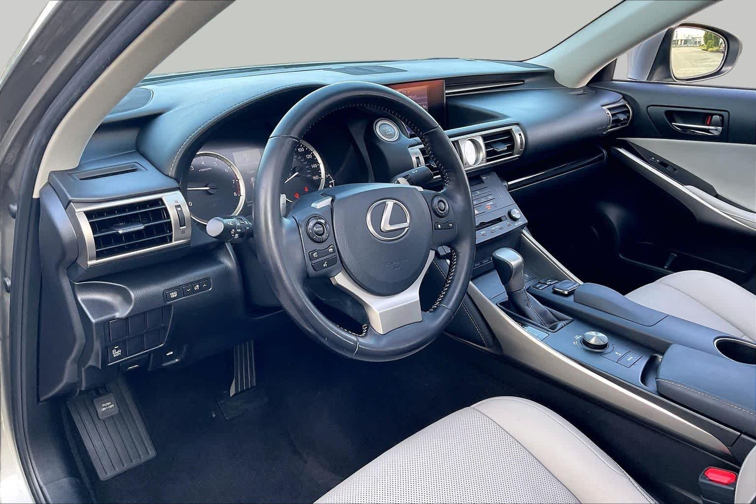 Used 2016 Atomic Silver Lexus  image 17