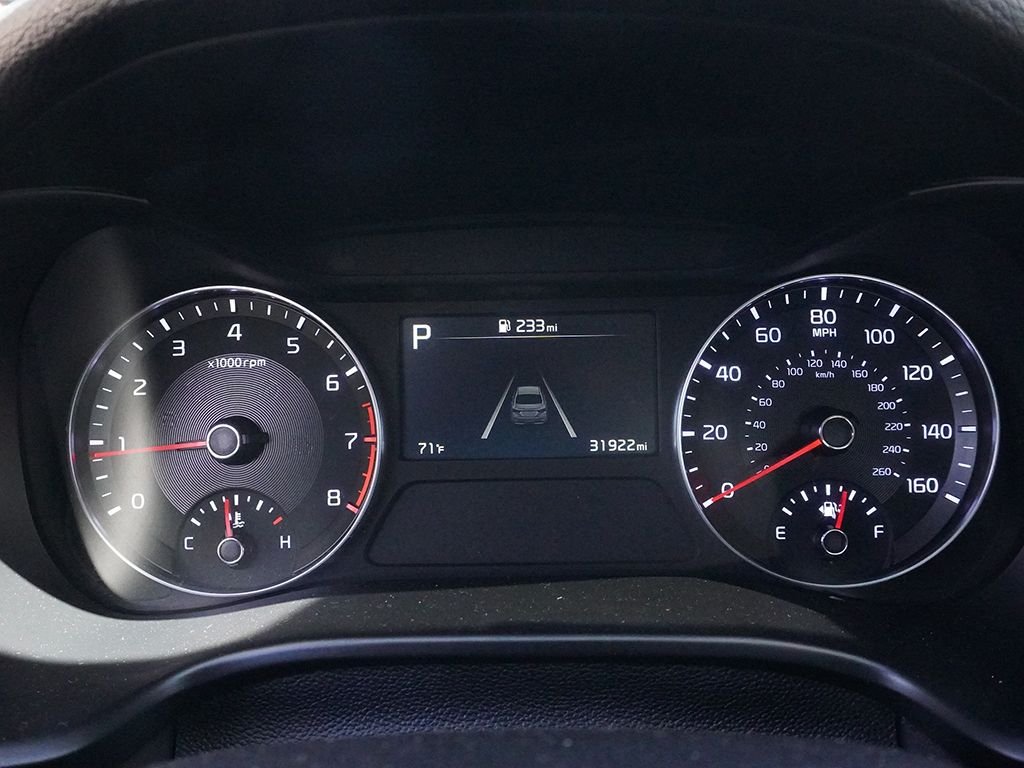 Used 2023 White Kia LXS image 37