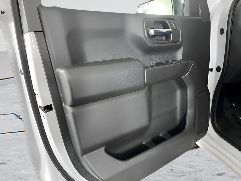 Used 2024  Chevrolet LT image 9