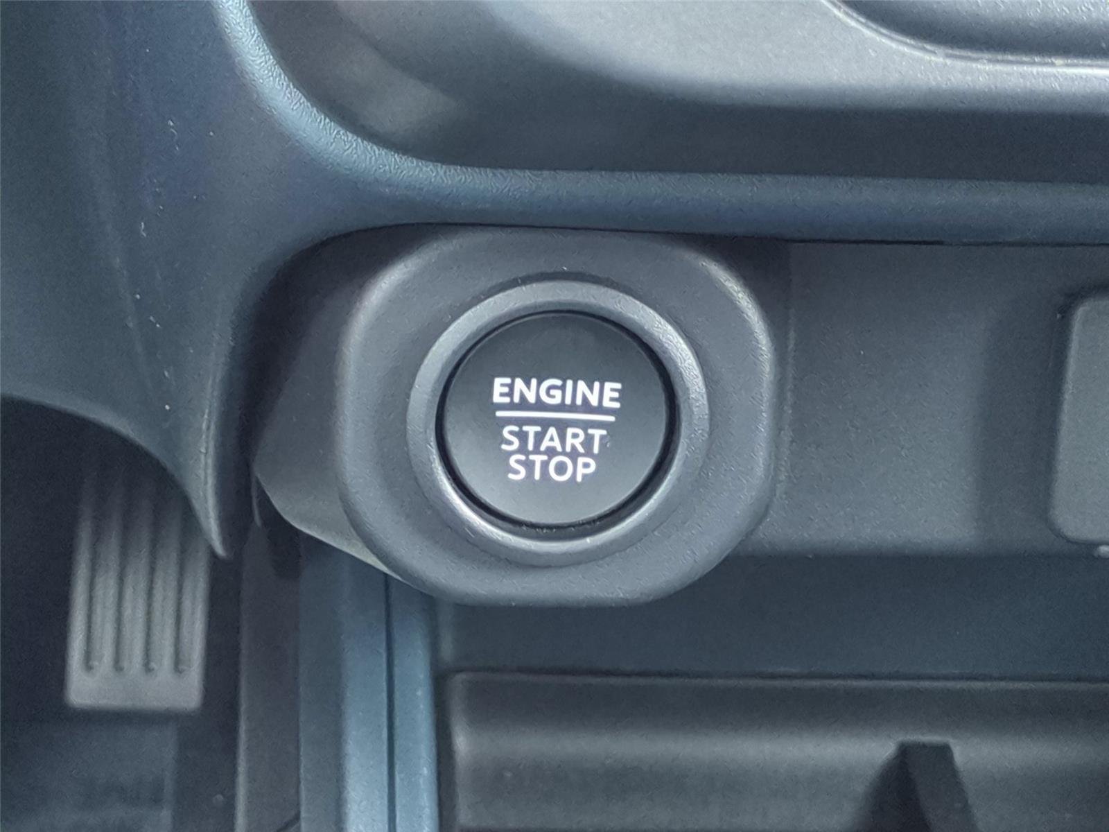New 2026 Shadow Black Ford XLT image 30