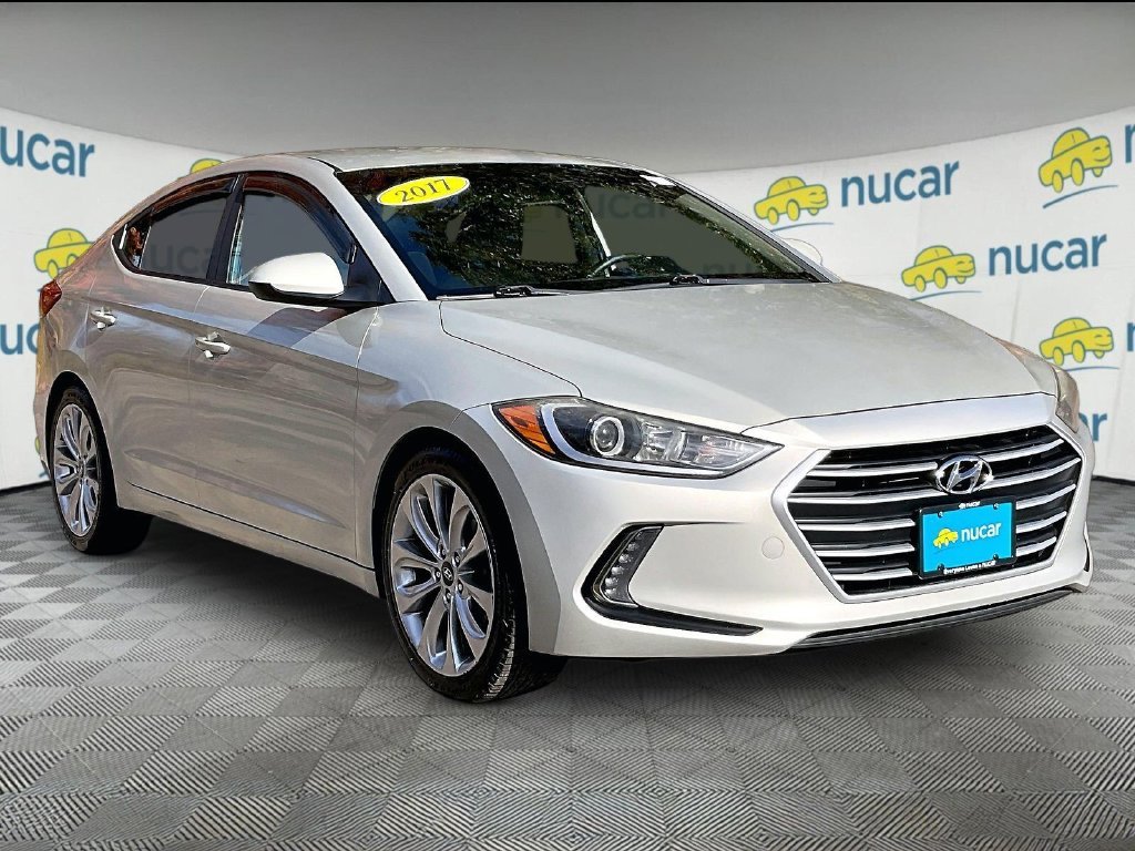 Used 2017 Beige Hyundai SE image 1