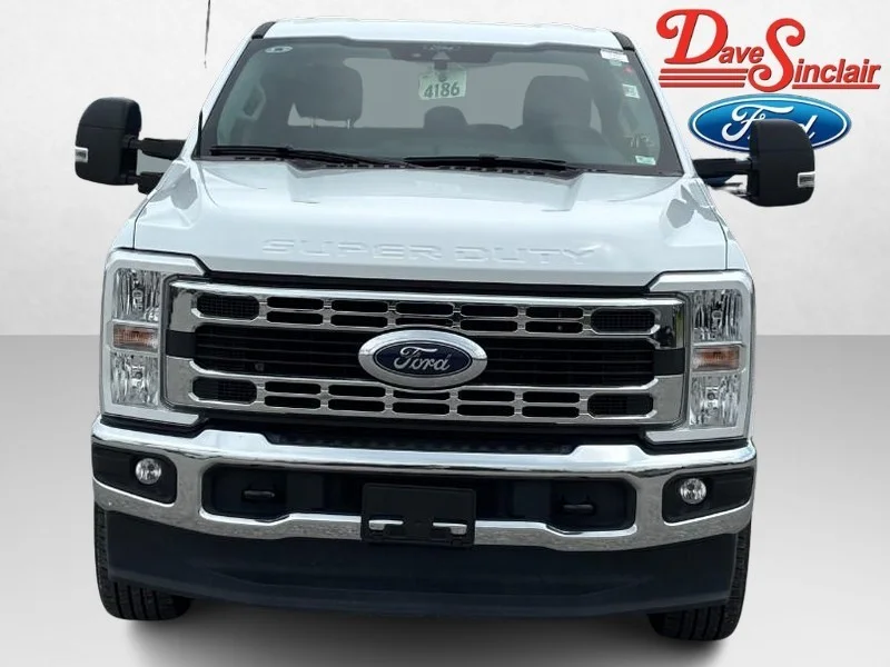 Used 2025 White Ford XLT image 2
