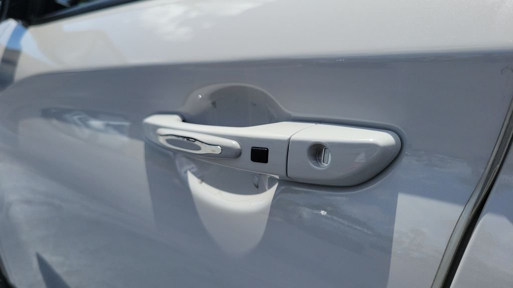 2023 Hyundai Kona SEL - Photo 28