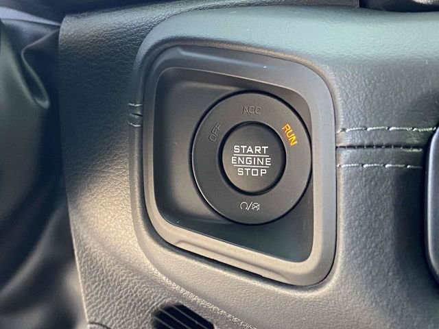 Certified Used 2025 41 Jeep Mojave image 20