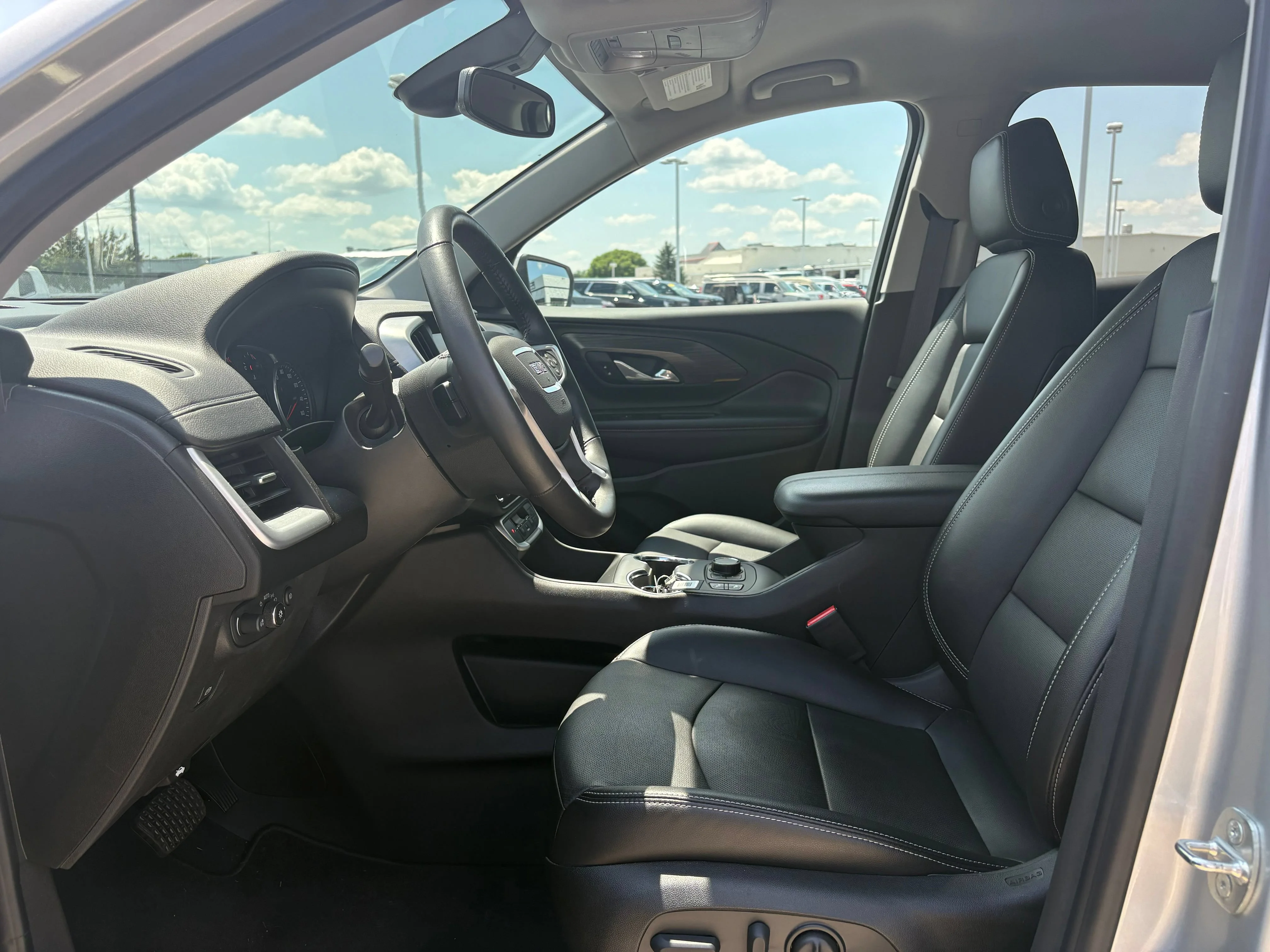 Used 2022 QUICKSILVER METALLIC GMC SLT image 16