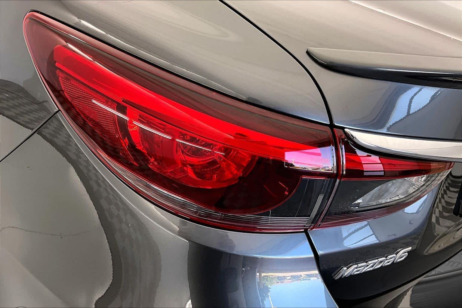 Used 2017 Machine Gray Metallic Mazda Grand Touring image 25