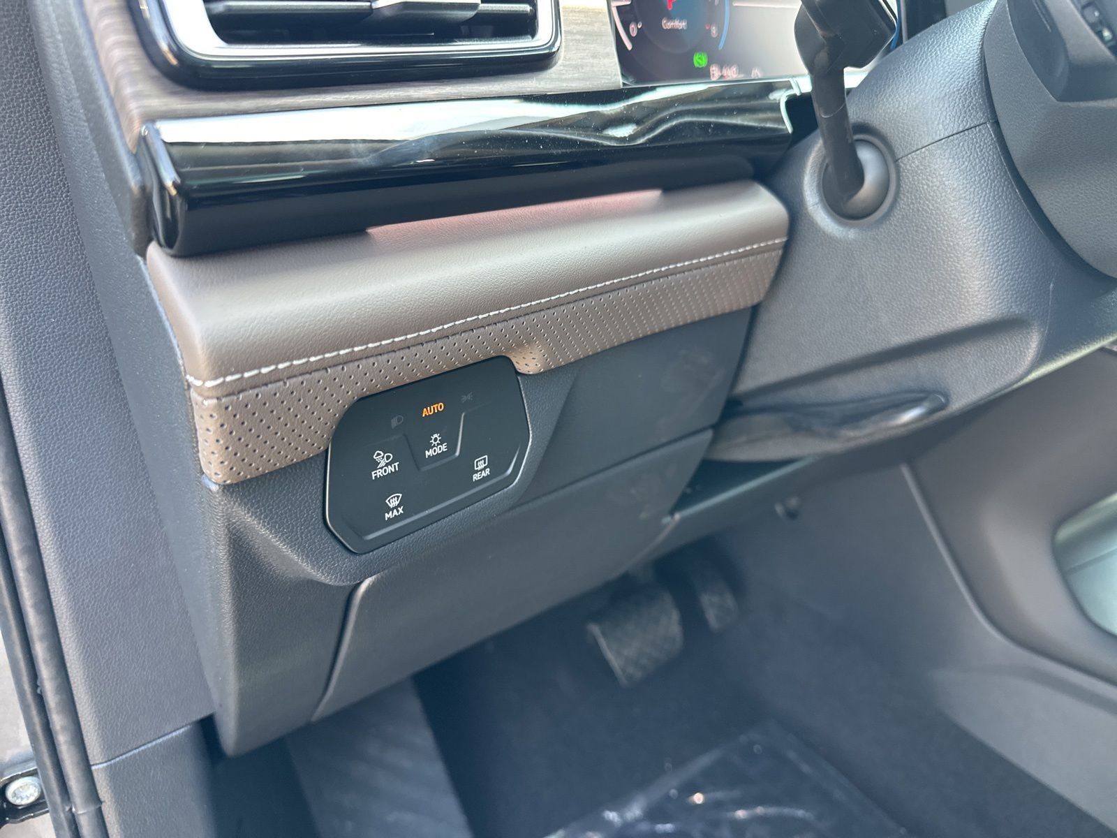 New 2026 Silver Volkswagen 2.0T SEL image 13