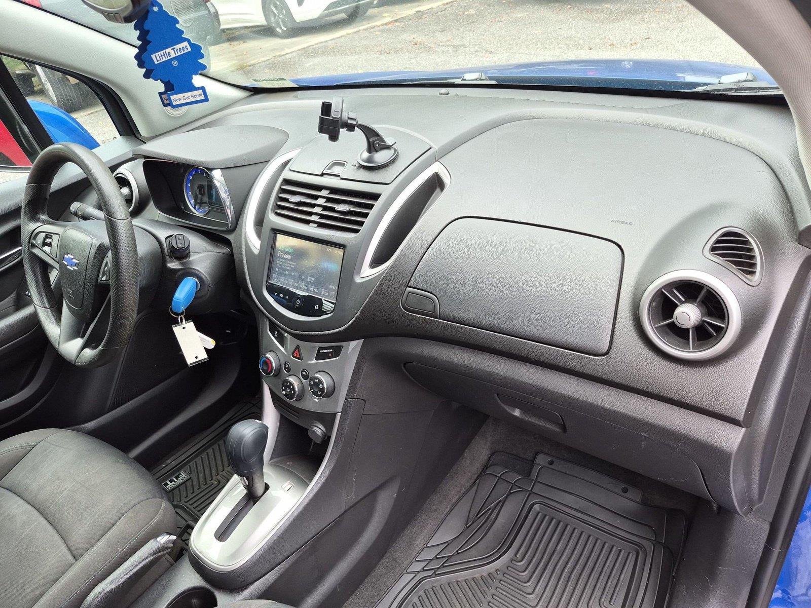 Used 2015 Brilliant Blue Metallic Chevrolet LT image 36