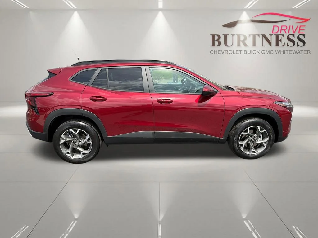 Certified Used 2025 Crimson Metallic Chevrolet LT image 9