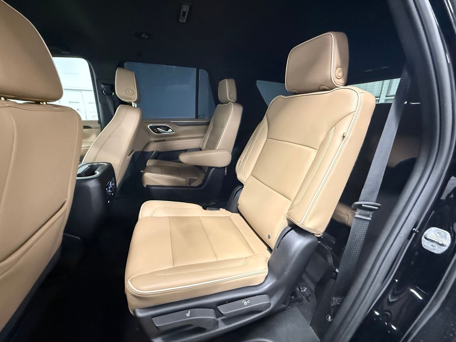 Used 2024 Black Chevrolet Premier image 23