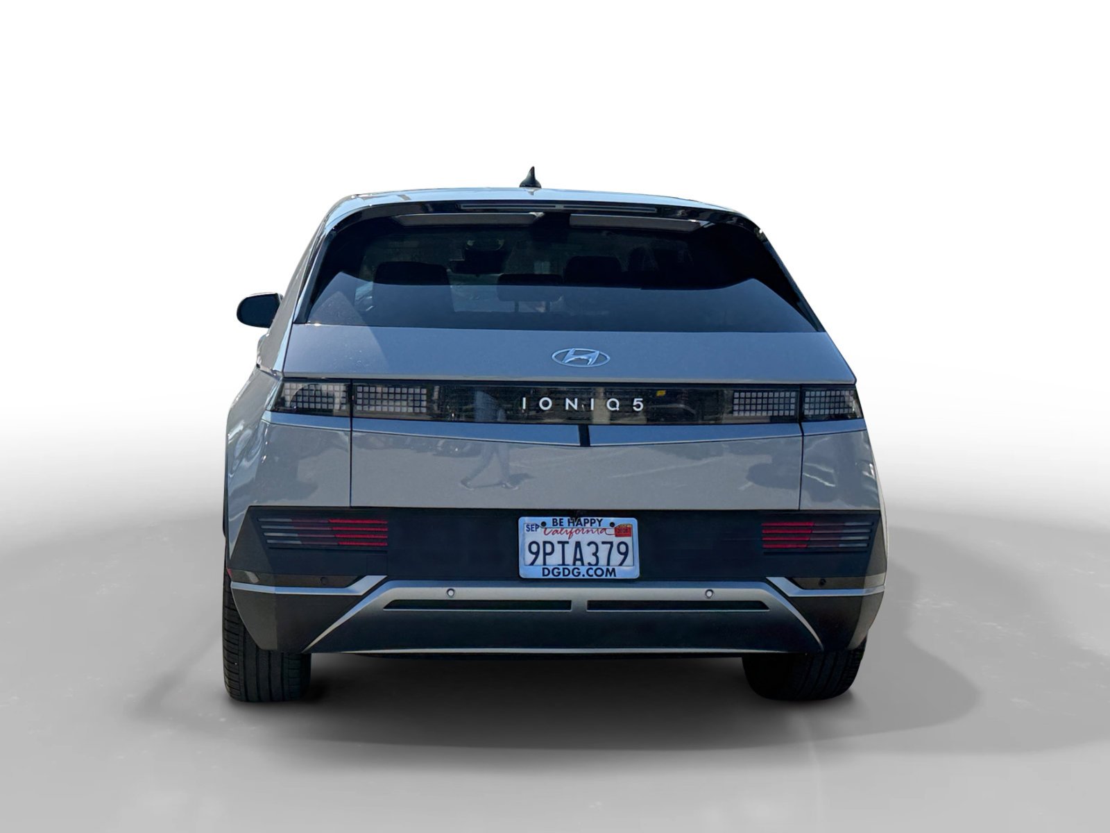 Certified Used 2024 Cyber Gray Hyundai SE image 4