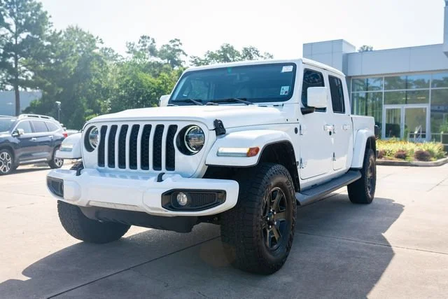 Used 2022 Bright White Clearcoat Jeep High Altitude image 11