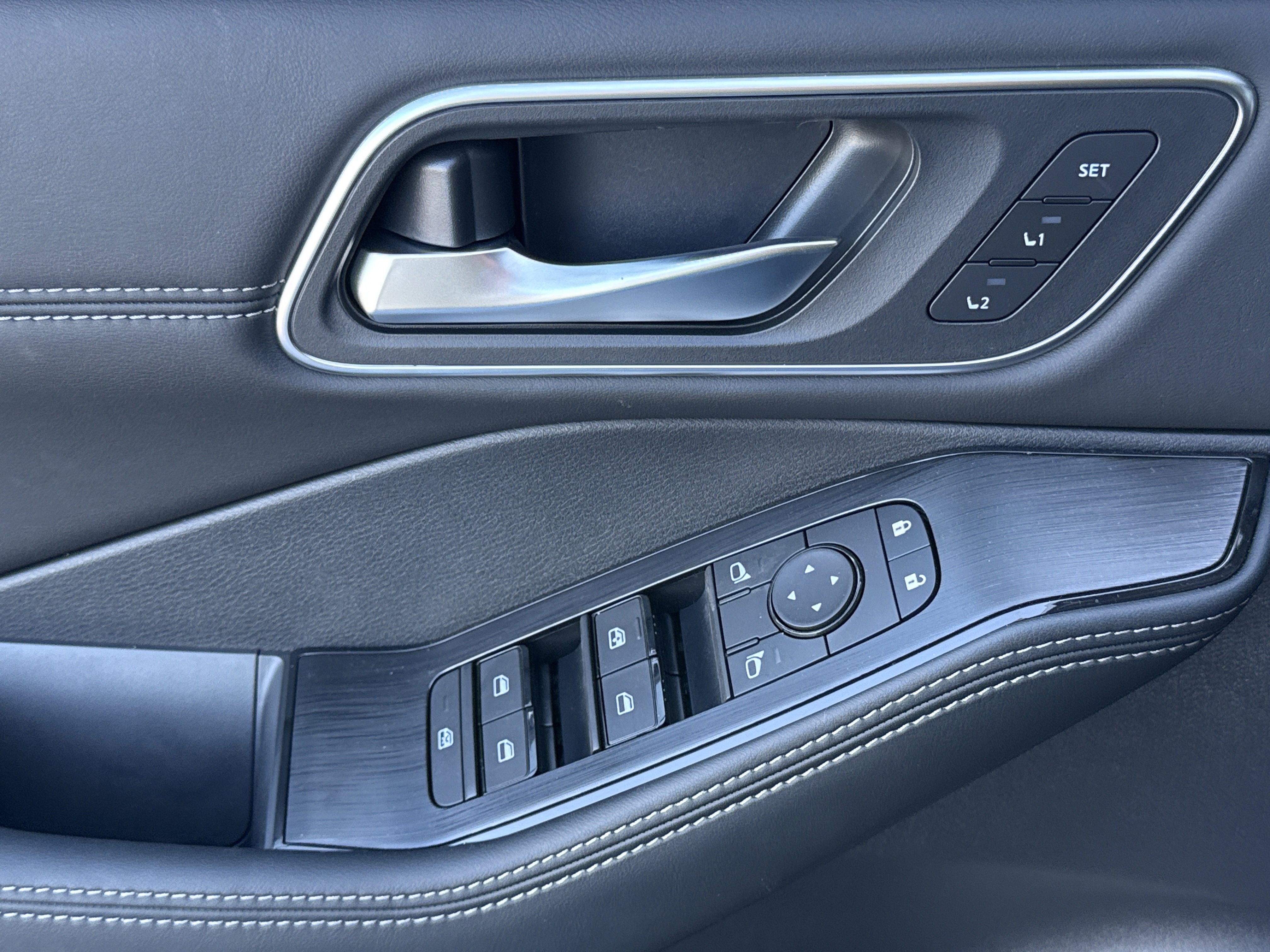 New 2026 Obsidian Green Pearl Nissan Platinum image 16