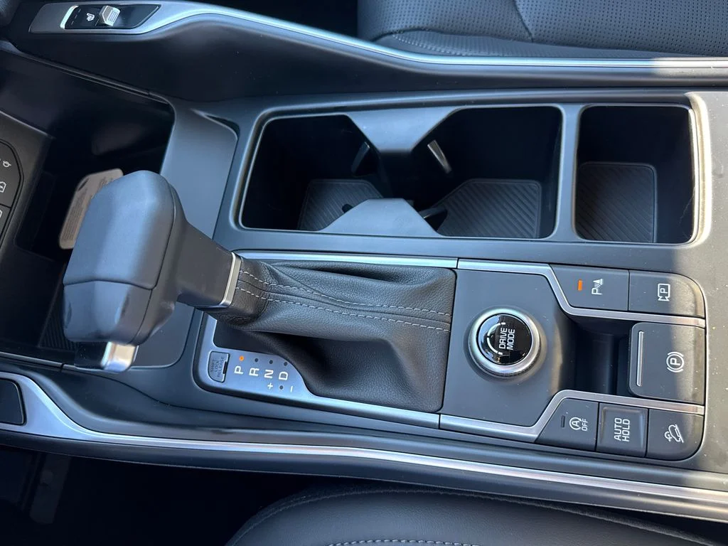 New 2026 Ivory Silver Kia S image 29