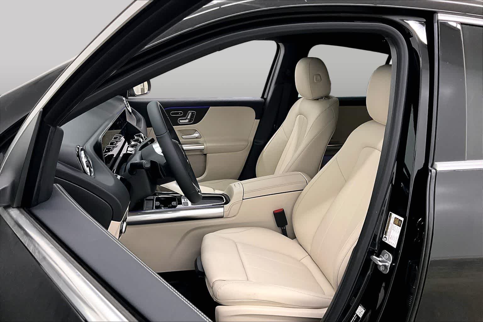 New 2026 Night Black Mercedes-Benz GLA 250 image 9