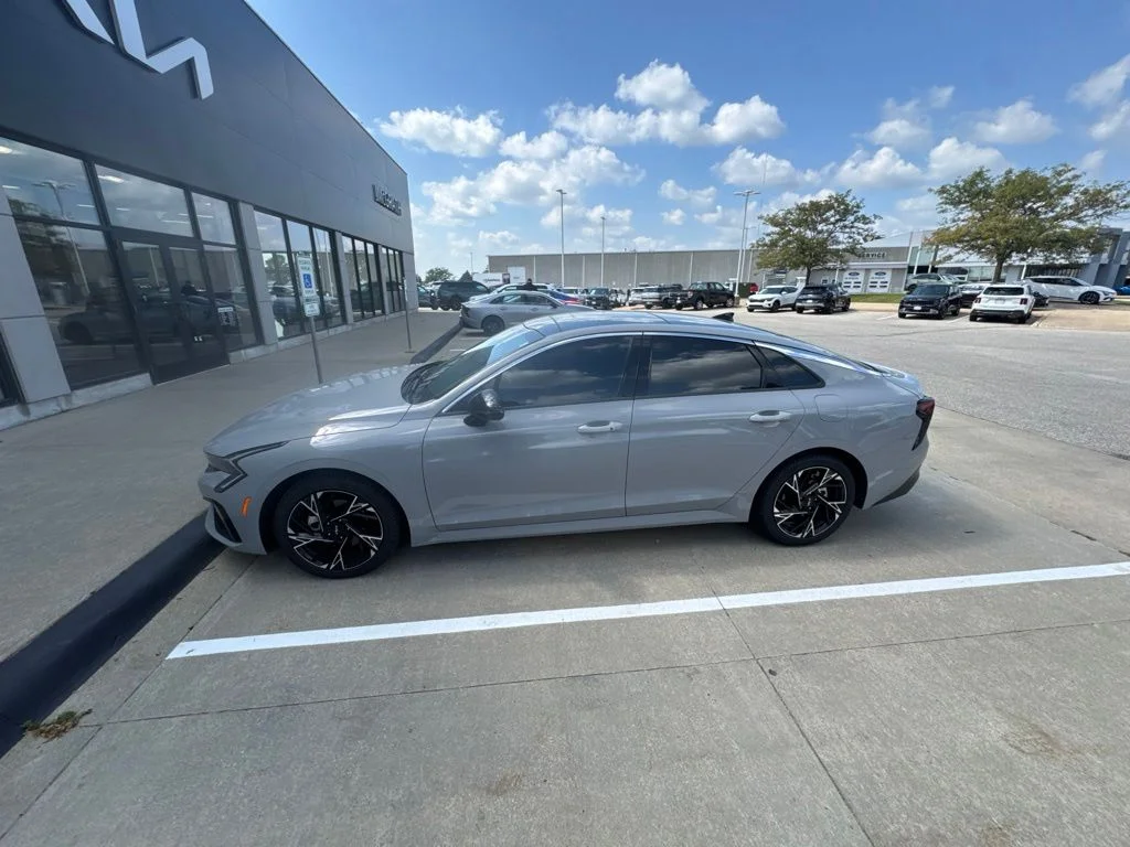 Used 2025 Gray Kia GT-Line image 4