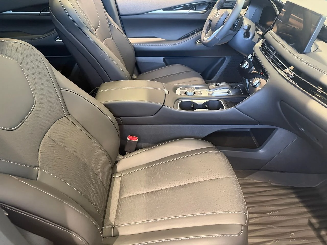 New 2027 HARBOR GRAY INFINITI Sport AWD image 9