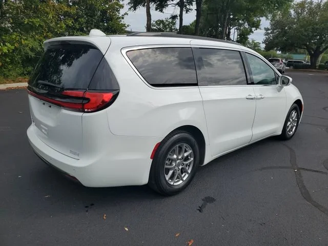 Used 2021 Bright White Cl Chrysler Touring image 4