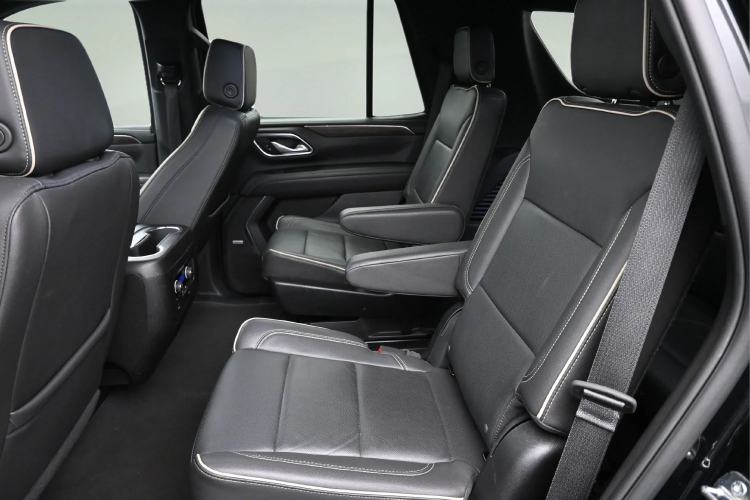 Used 2024 Black Chevrolet Premier image 17