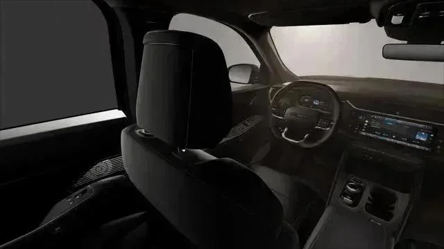 New 2026 Bright White Clear-Coat Exterior Paint Jeep Laredo image 32
