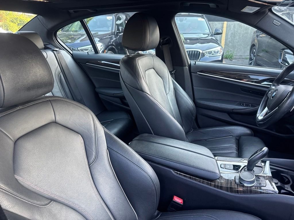 Used 2019 Silver BMW 530i xDrive image 15