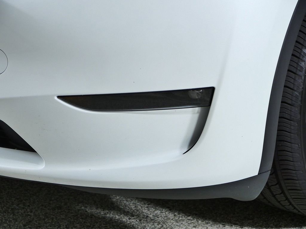 Used 2025  Tesla Long Range image 5