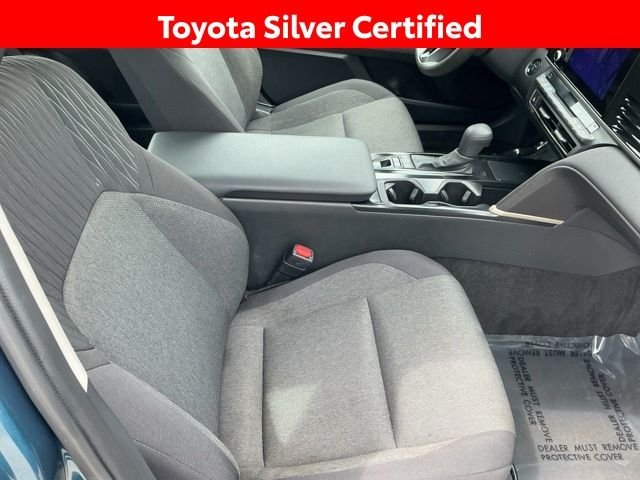 Used 2025  Toyota LE image 31