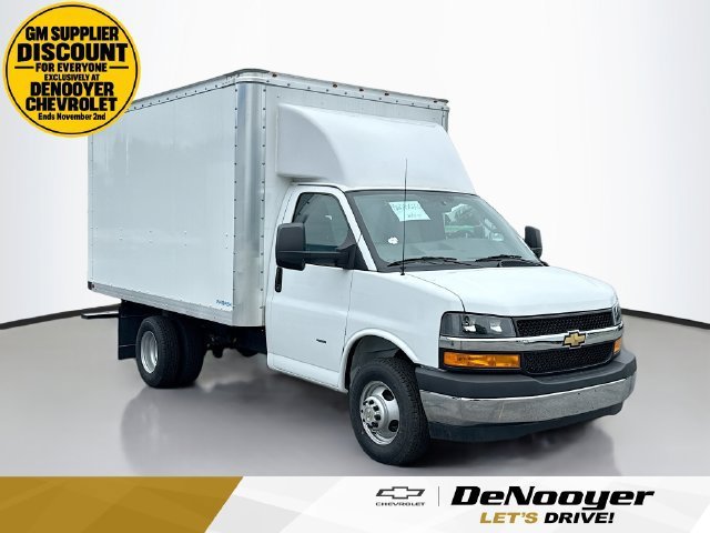 2024 Chevrolet Express Cutaway 3500 1WT