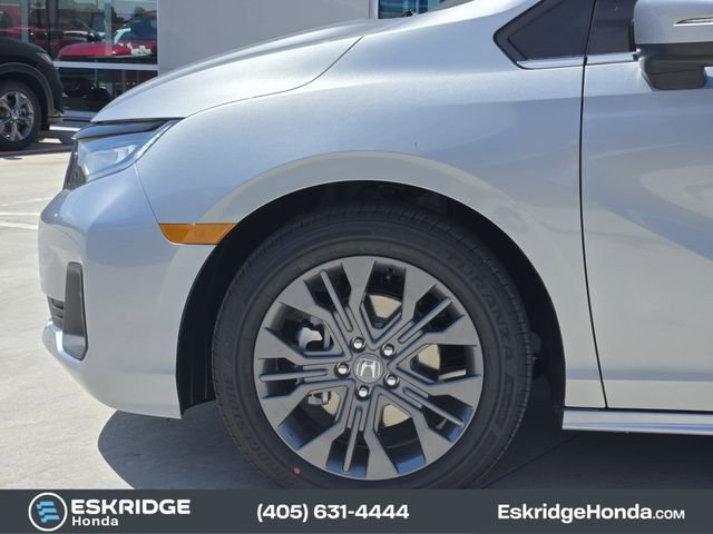 New 2026 Solar Silver Metallic Honda Touring image 5