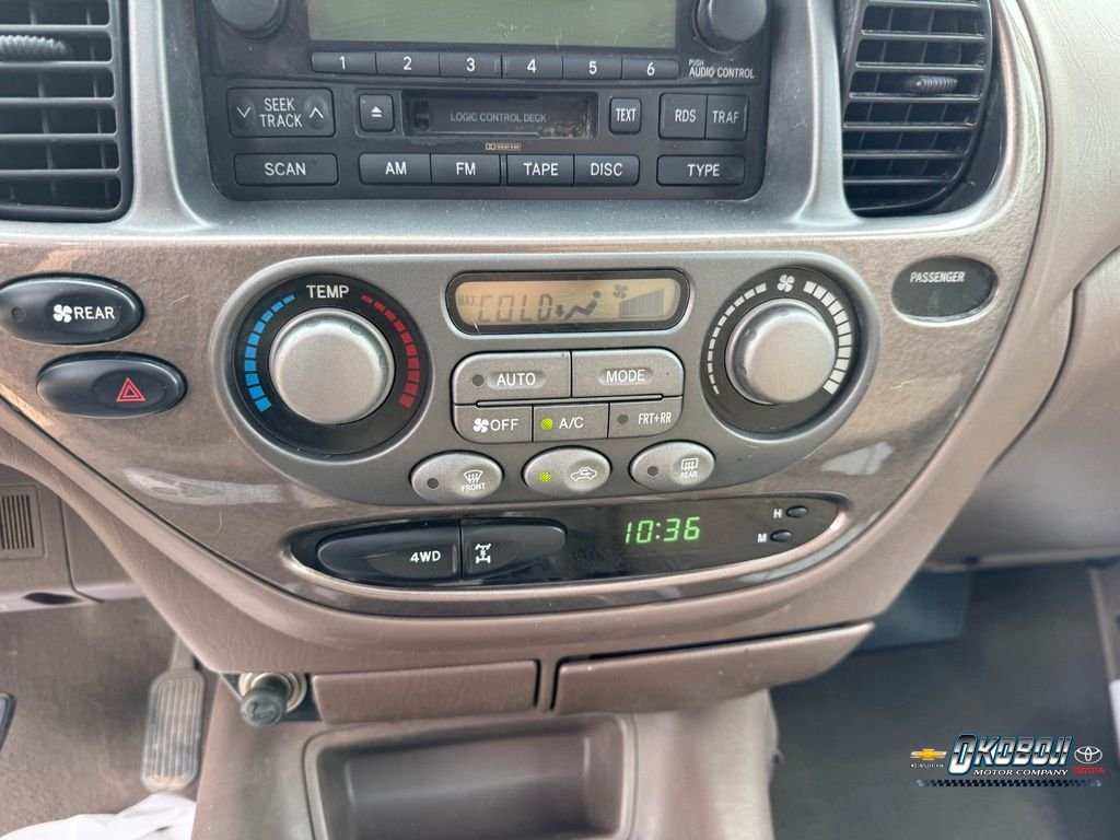 Used 2004  Toyota Limited image 11