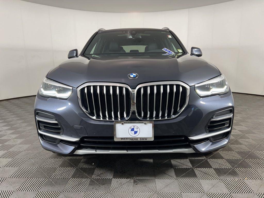 Used 2022 Arctic Grey Metallic BMW xDrive40i image 10