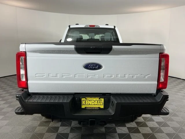 New 2026 Oxford White Ford XL image 5