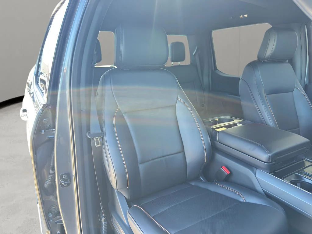 New 2025 Carbonized Gray Metallic Ford LARIAT image 35