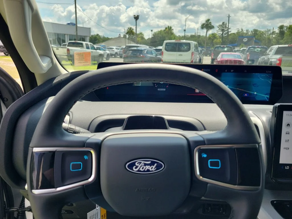 New 2027 Star White Metallic Tri-Coat Ford Active image 24