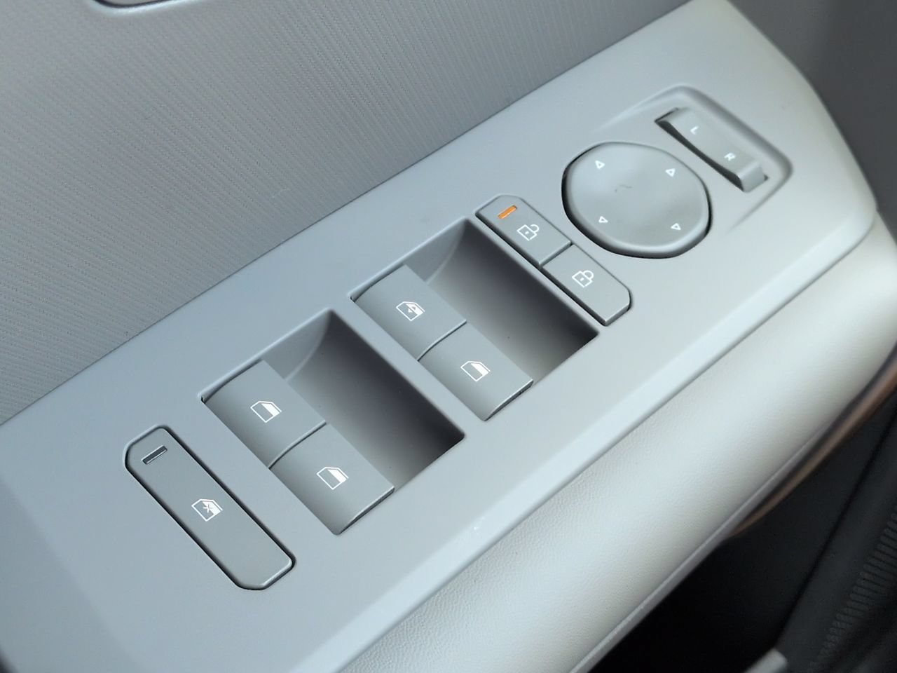 New 2027 Frost Blue Kia S image 27