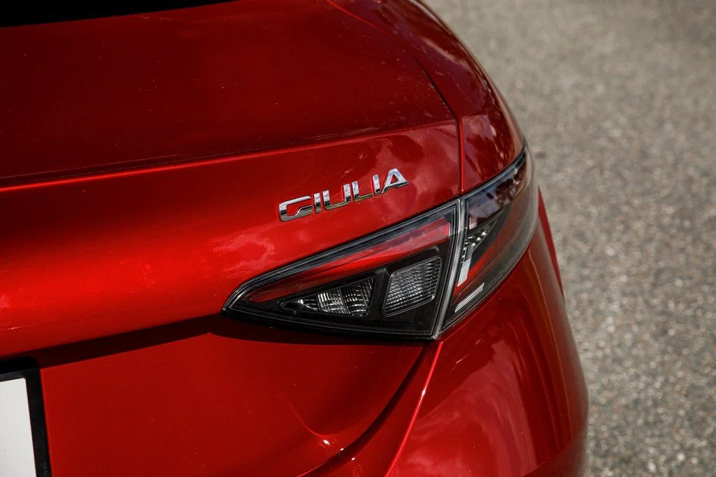 2025 Alfa Romeo Giulia Intensa - Photo 11