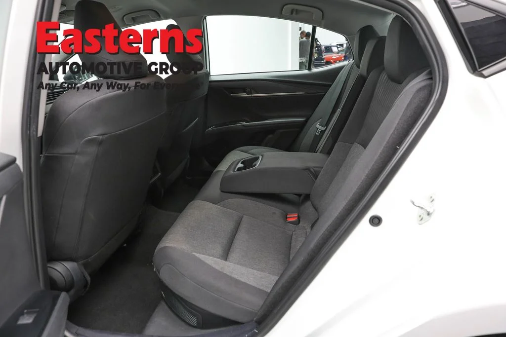 Used 2025 White Toyota LE image 20