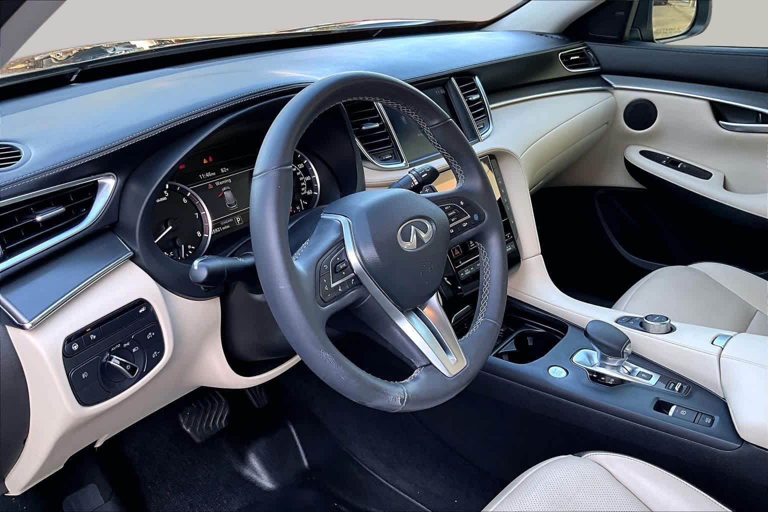 Used 2022 Black Obsidian INFINITI LUXE image 18