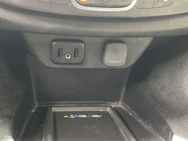 Used 2023 Summit White Chevrolet LT Cloth image 24