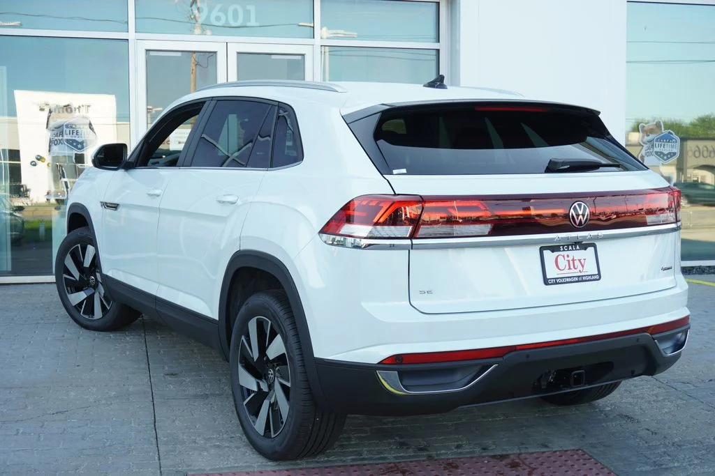 New 2026 White/off-white Volkswagen 2.0T SE w/Technology image 8