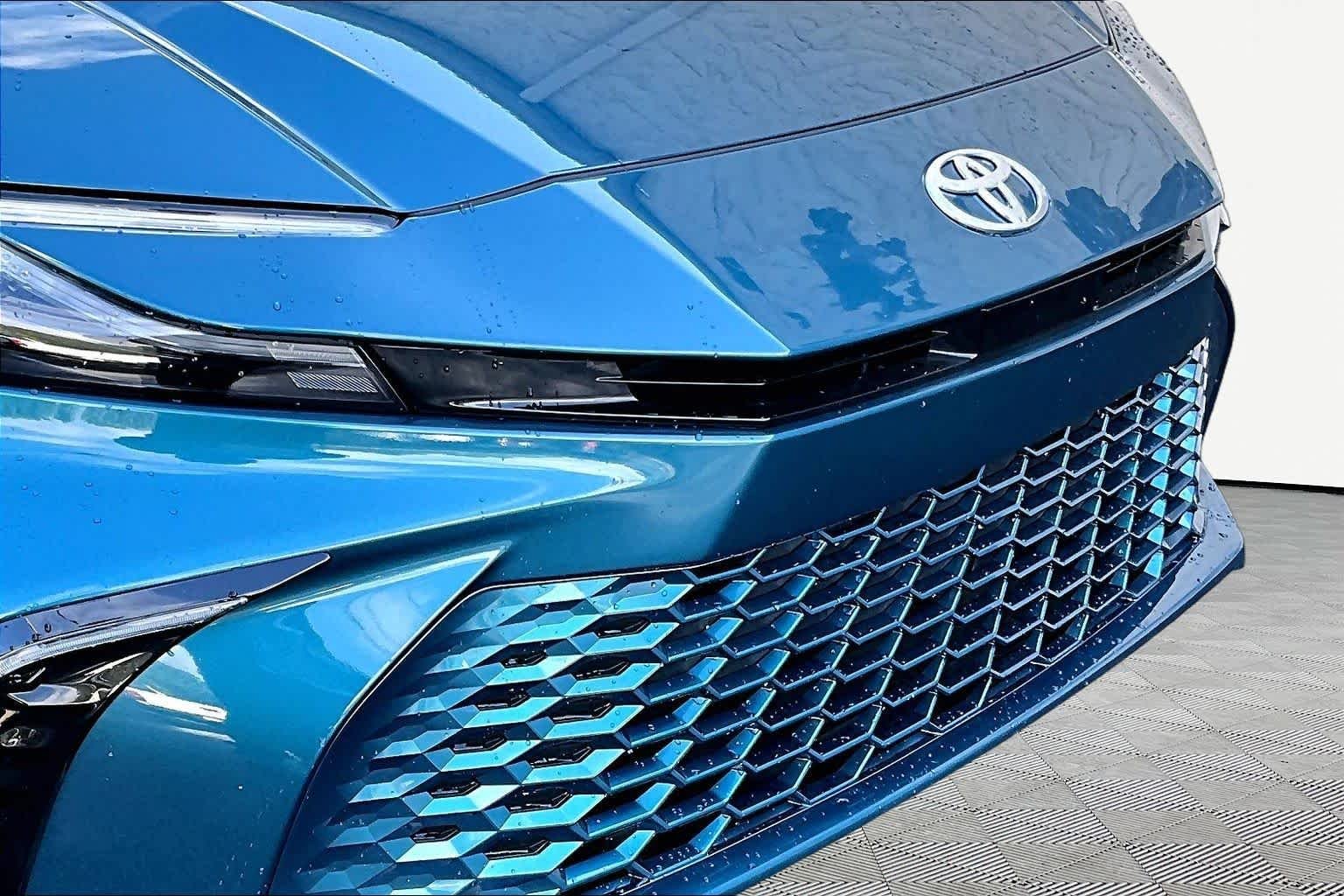 Used 2025 Ocean Gem Toyota XSE image 30