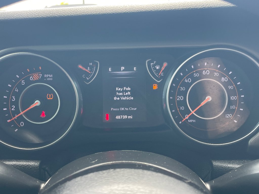 Used 2020 Sting-Gray Clearcoat Jeep Sport image 4